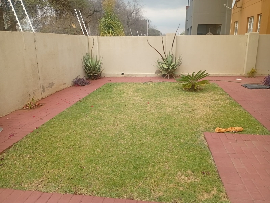 2 Bedroom Property for Sale in Waterval East North West